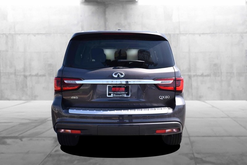 INFINITI QX80 Vehicle Image 06