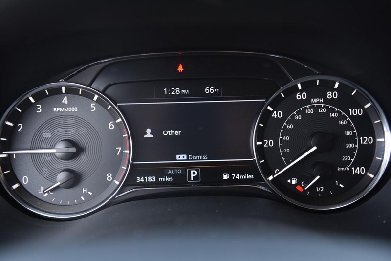 INFINITI QX80 Vehicle Image 12