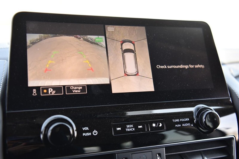 INFINITI QX80 Vehicle Image 13