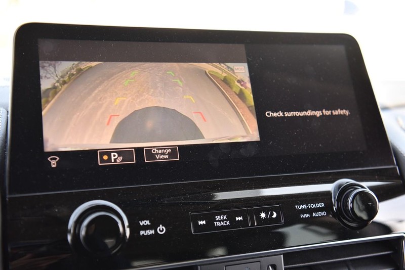 INFINITI QX80 Vehicle Image 22