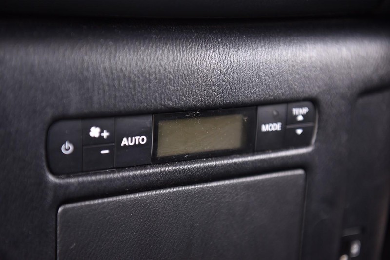 INFINITI QX80 Vehicle Image 28