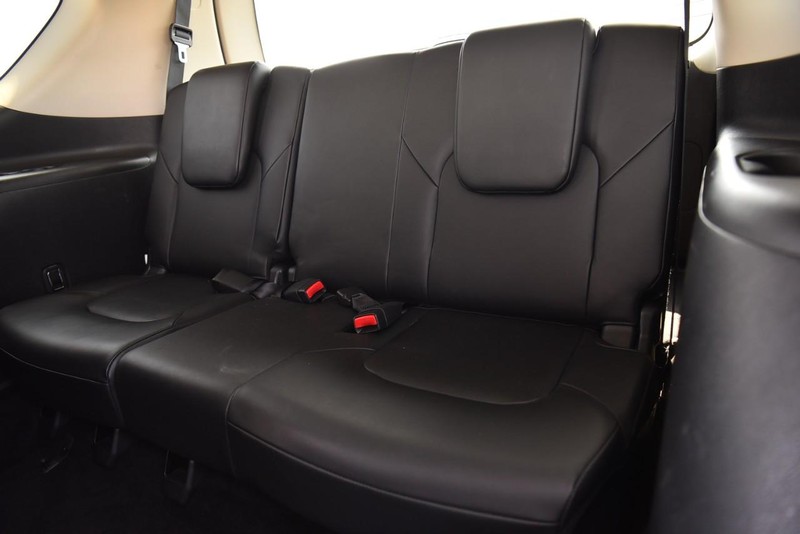 INFINITI QX80 Vehicle Image 30