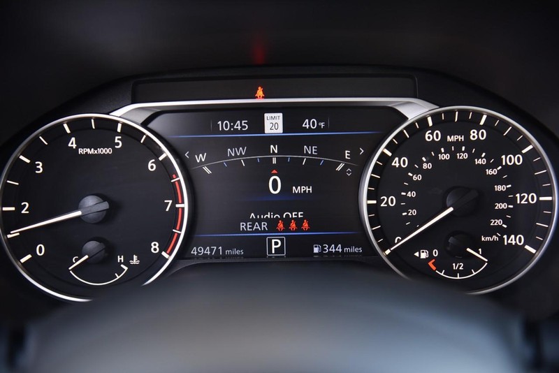 Nissan Altima Vehicle Image 11