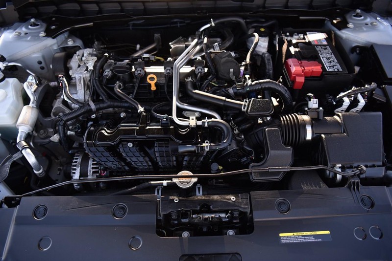 Nissan Altima Vehicle Image 25