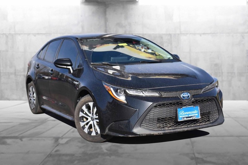 Toyota Corolla Hybrid Vehicle Image 02
