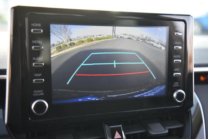Toyota Corolla Hybrid Vehicle Image 11