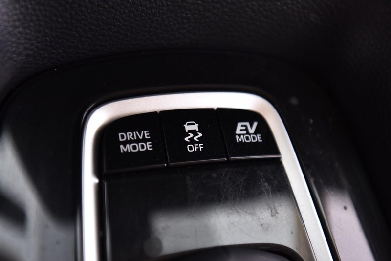 Toyota Corolla Hybrid Vehicle Image 13