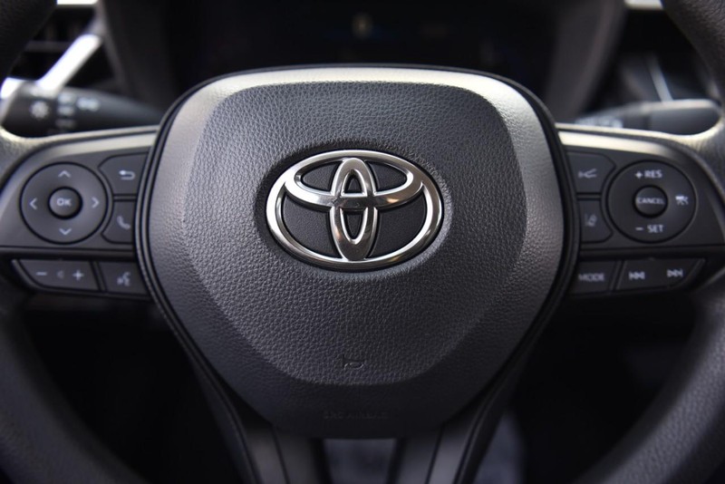 Toyota Corolla Hybrid Vehicle Image 16