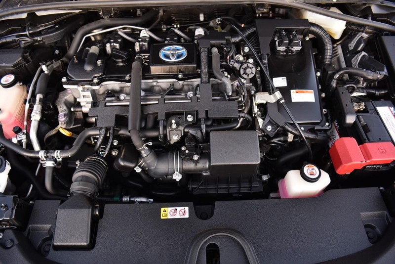 Toyota Corolla Hybrid Vehicle Image 21