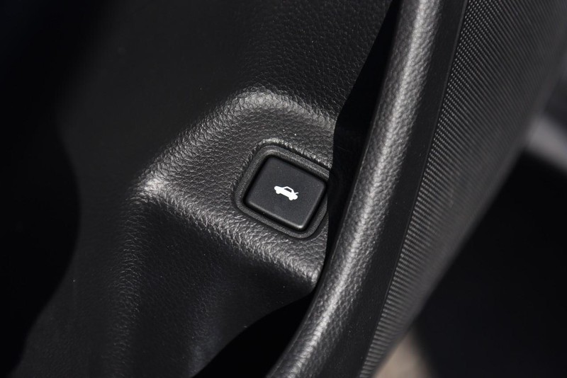 Honda Accord Sedan Vehicle Image 09