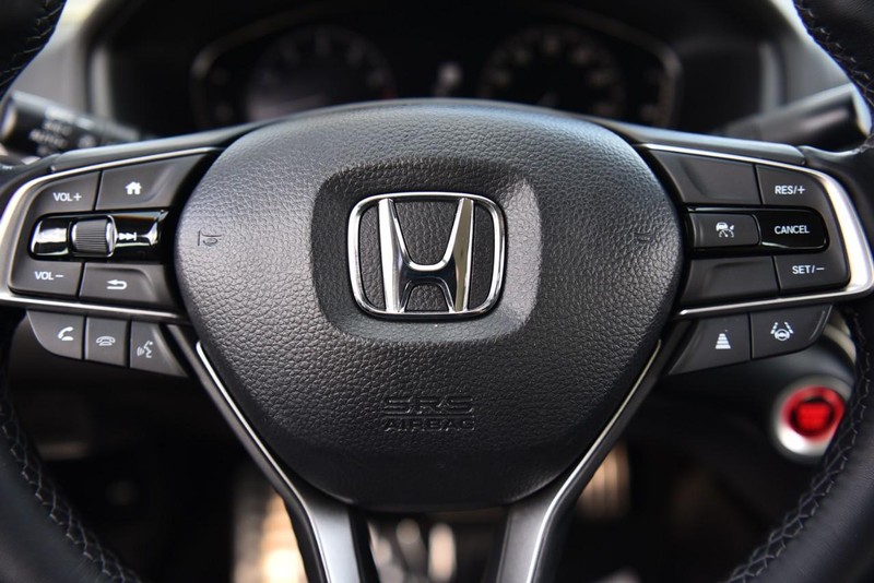 Honda Accord Sedan Vehicle Image 18