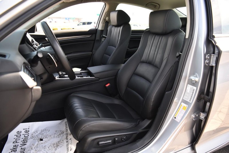 Honda Accord Sedan Vehicle Image 19