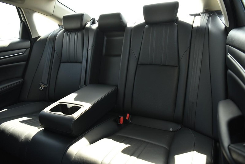 Honda Accord Sedan Vehicle Image 21