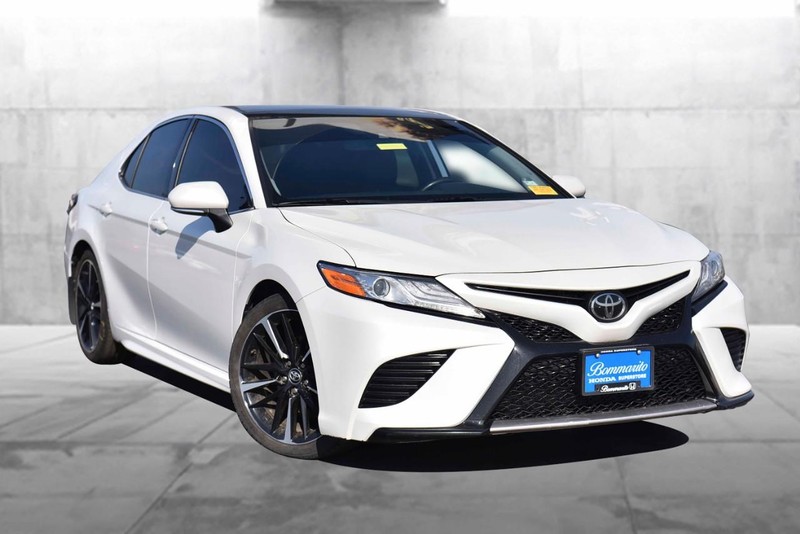 Toyota Camry Vehicle Image 02