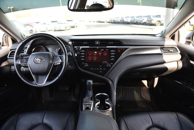 Toyota Camry Vehicle Image 07