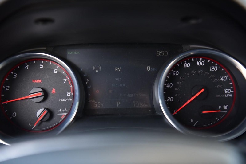 Toyota Camry Vehicle Image 11