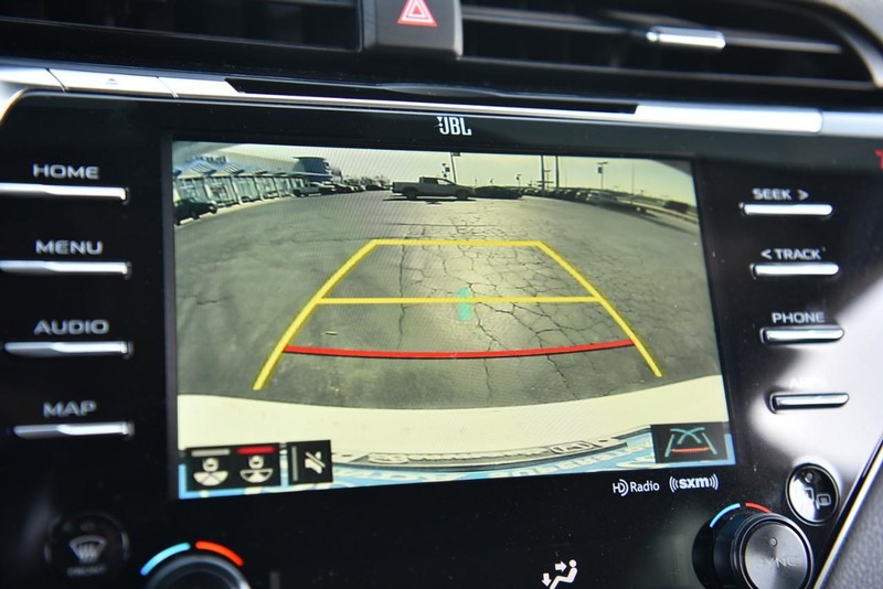 Toyota Camry Vehicle Image 12