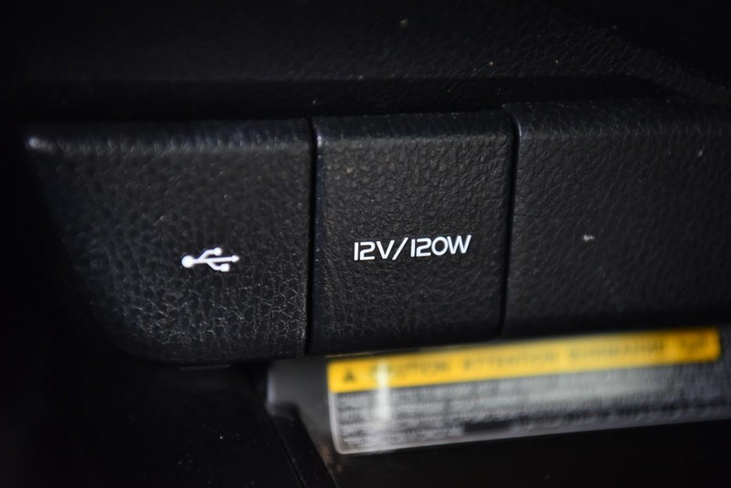 Toyota Camry Vehicle Image 14