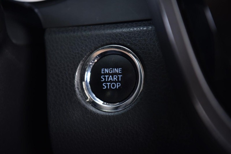 Toyota Camry Vehicle Image 17