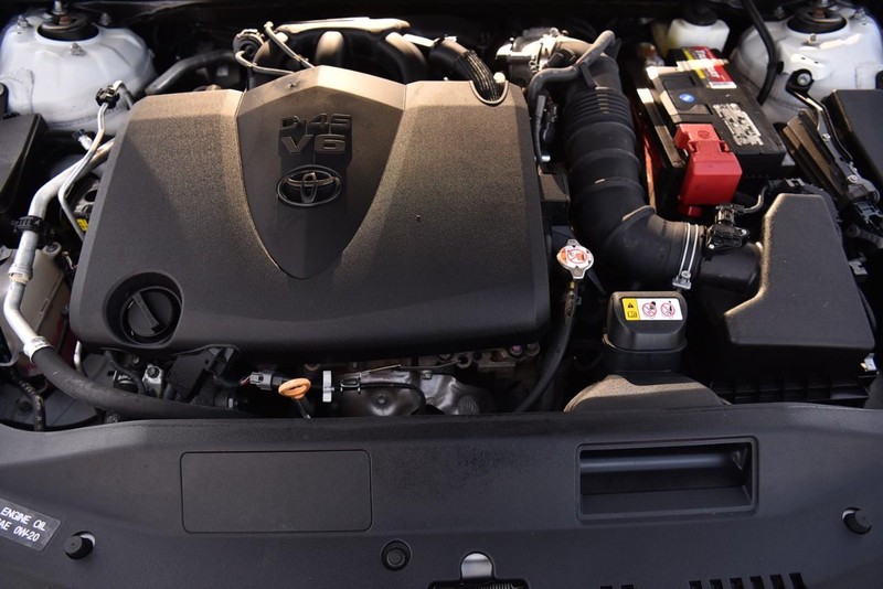 Toyota Camry Vehicle Image 25