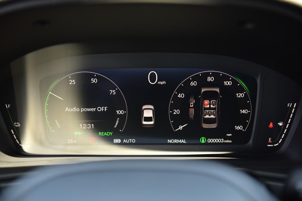 Honda Accord Hybrid Vehicle Image 10