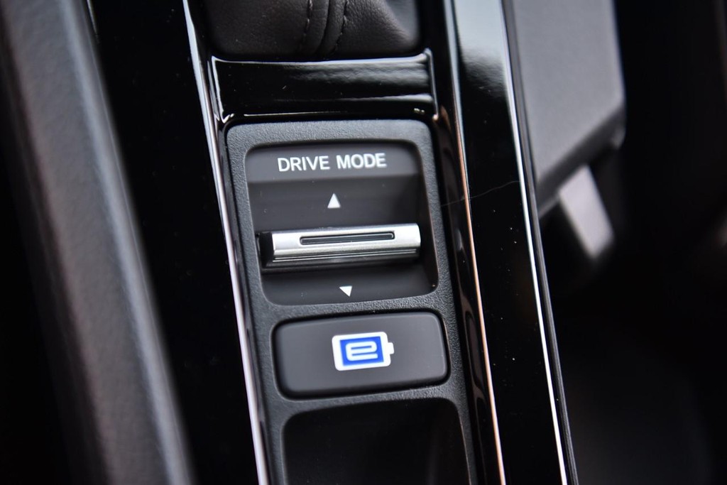 Honda Accord Hybrid Vehicle Image 15