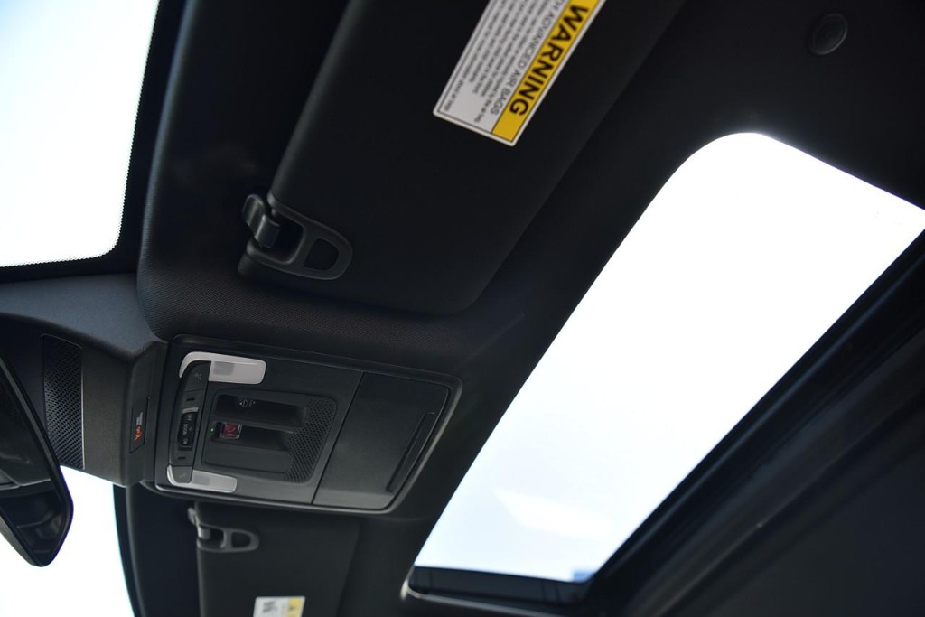 Honda Accord Hybrid Vehicle Image 21