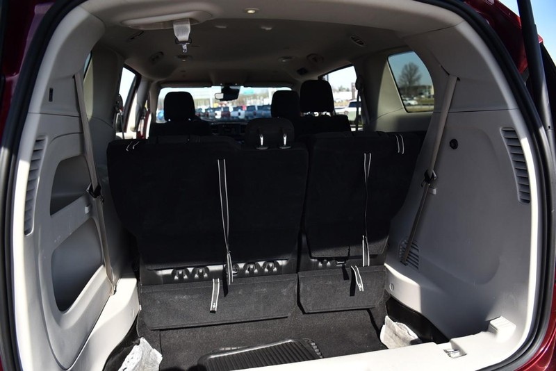 Chrysler Voyager Vehicle Image 24