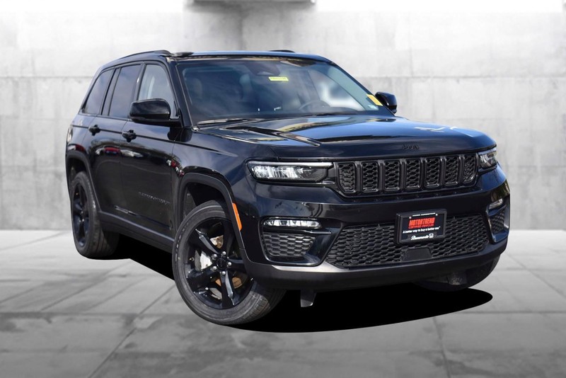 Jeep Grand Cherokee Vehicle Image 02