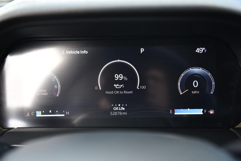 Jeep Grand Cherokee Vehicle Image 13
