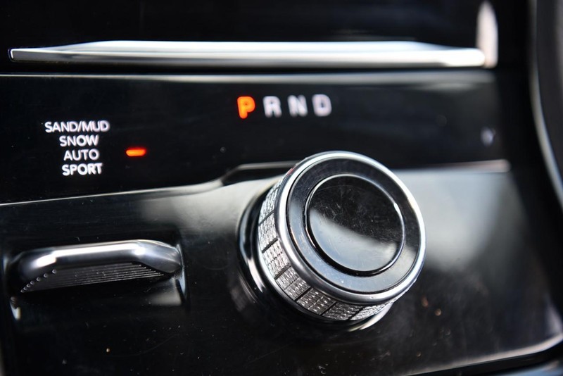 Jeep Grand Cherokee Vehicle Image 17