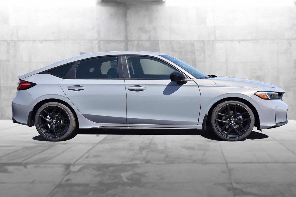 Honda Civic Hatchback Vehicle Image 05