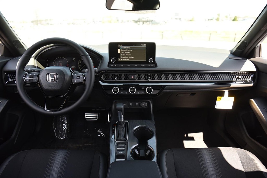 Honda Civic Hatchback Vehicle Image 07