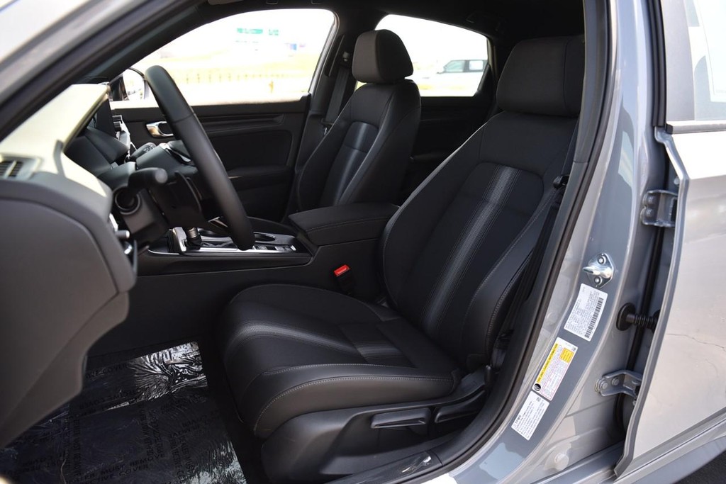 Honda Civic Hatchback Vehicle Image 18