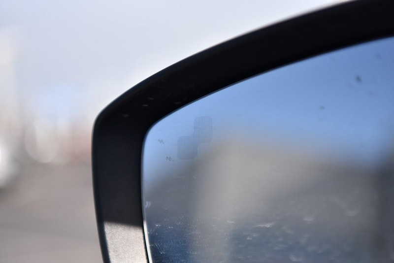 Mazda CX-9 Vehicle Image 09