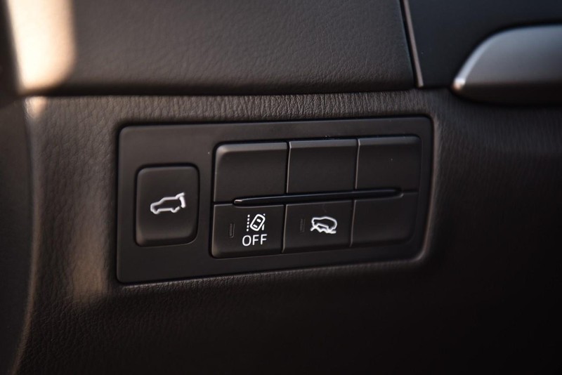 Mazda CX-9 Vehicle Image 10