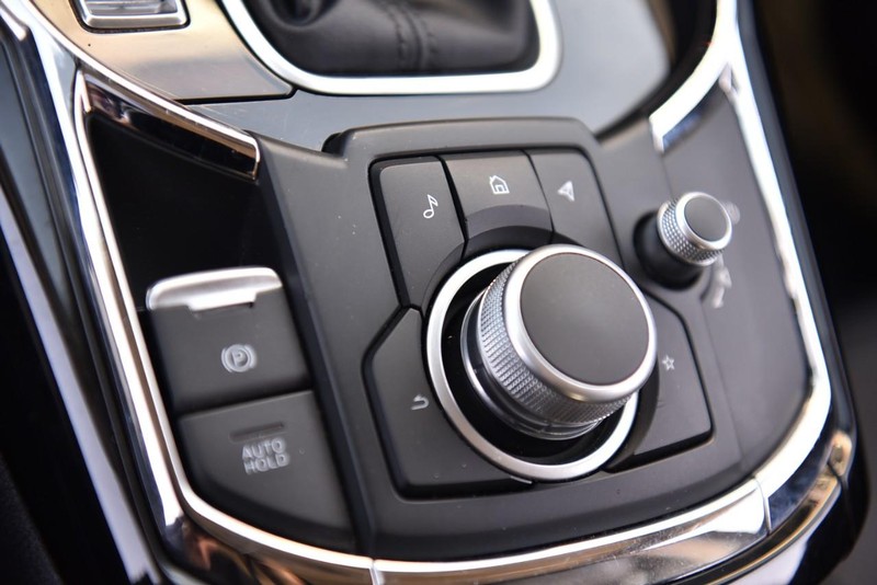 Mazda CX-9 Vehicle Image 15