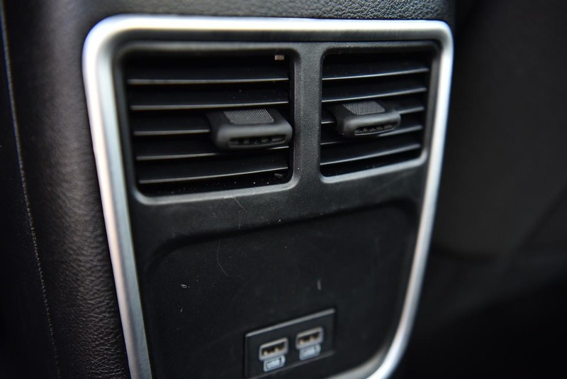 Dodge Charger Vehicle Image 19
