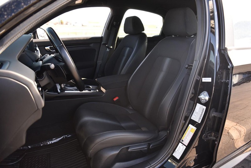 Honda Civic Hatchback Vehicle Image 18