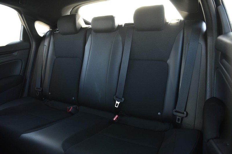 Honda Civic Hatchback Vehicle Image 20