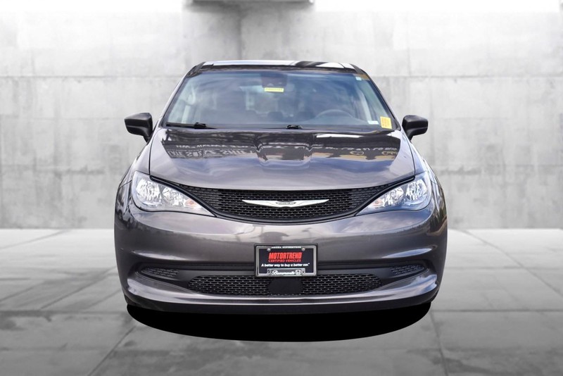 Chrysler Voyager Vehicle Image 04