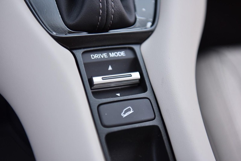 Honda HR-V Vehicle Image 14