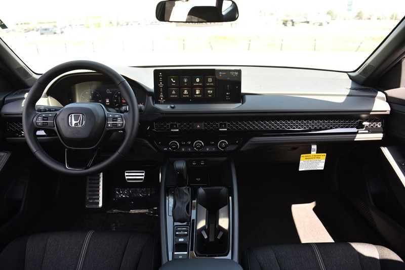 Honda Accord Hybrid Vehicle Image 07