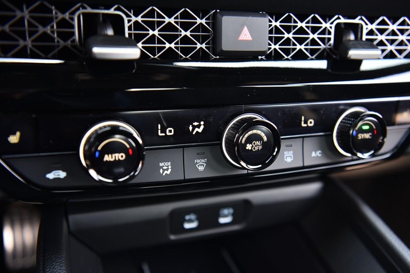 Honda Accord Hybrid Vehicle Image 12