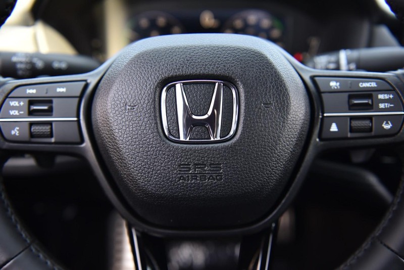 Honda Accord Hybrid Vehicle Image 18