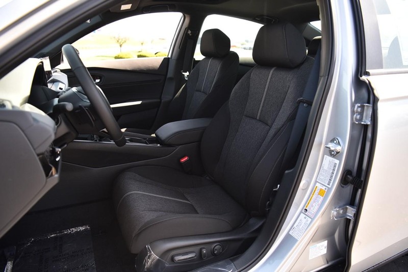 Honda Accord Hybrid Vehicle Image 19