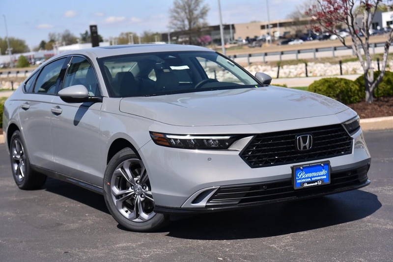 Honda Accord Hybrid Vehicle Image 02