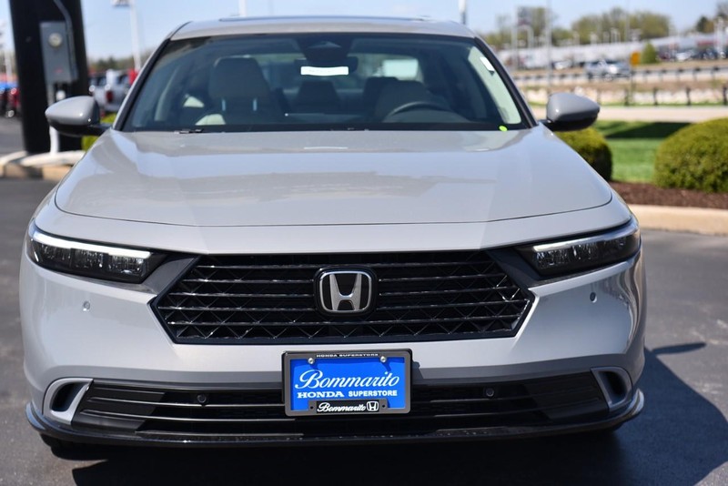 Honda Accord Hybrid Vehicle Image 04