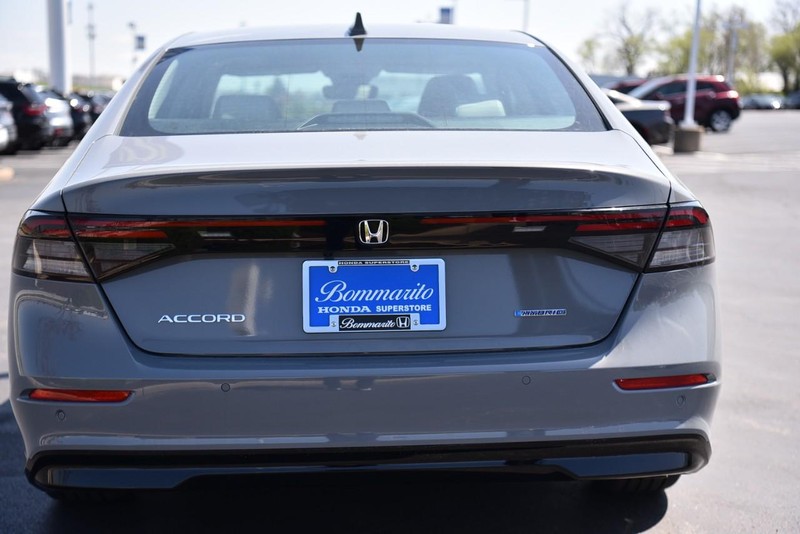 Honda Accord Hybrid Vehicle Image 06