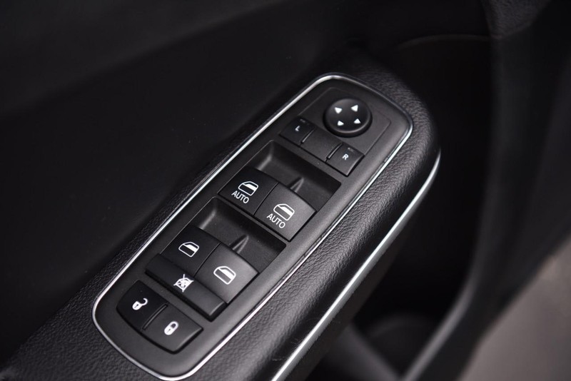 Dodge Charger Vehicle Image 08
